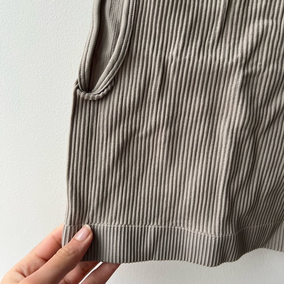 Aritzia The Group by Babaton Flow Seamless Tank - Picture 5 of 6